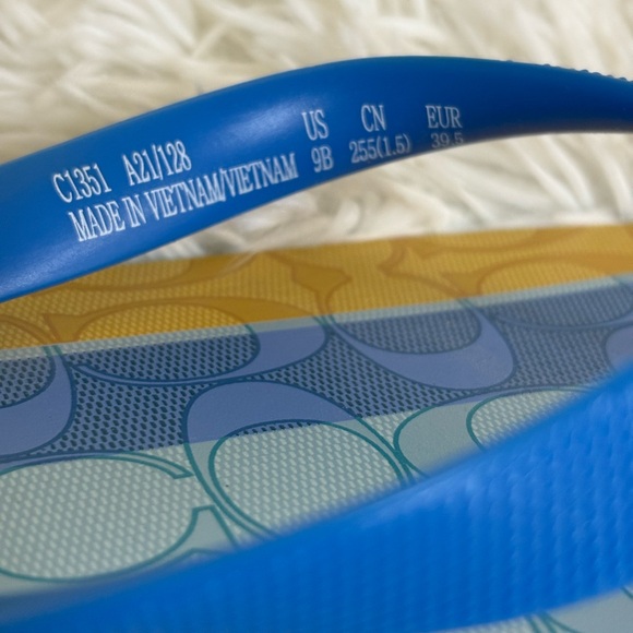 Coach Multicolor Flip Flops - Picture 3 of 7